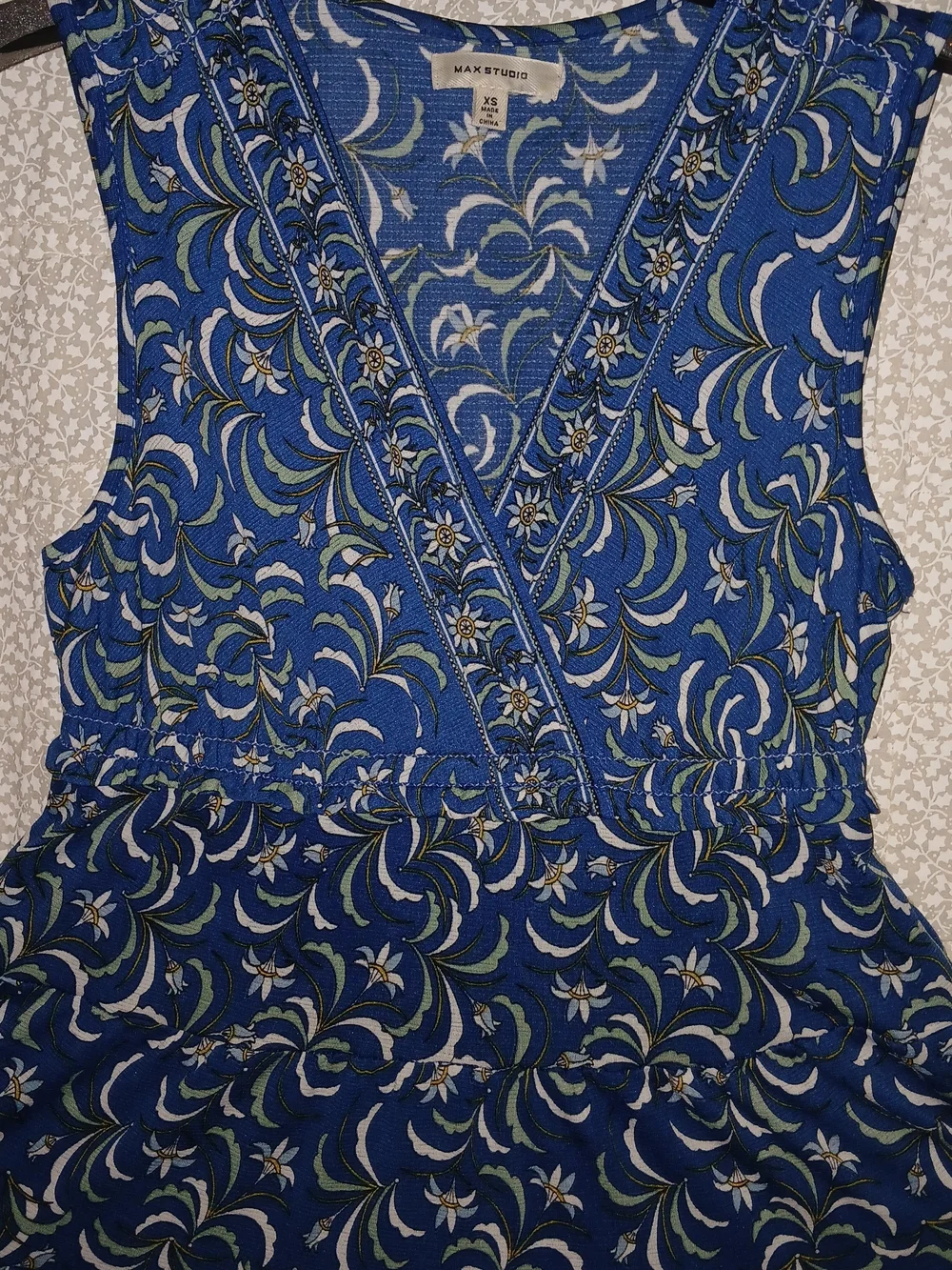 Max Studio Navy Green and White Sleeveless Floral Daisy V Neck  Dress Sz XS